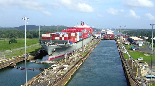 terusan panama