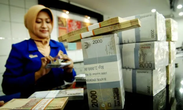 Kargoku - PT Bank Rakyat Indonesia (Persero) - Bank BRI - Awalnya Bank Rakyat Indonesia (BRI) di dirikan di Purwokerto, Jawa Tengah oleh Raden Bei Aria Wirjaatmadja dengan nama De Poerwokertosche Hulp en Spaarbank der Inlandsche Hoofden atau "Bank Bantuan & Simpanan Milik Kaum Priyayi Purwokerto", suatu lembaga keuangan yang melayani masyarakat berkebangsaan Indonesia atau pribumi. Lembaga tersebut berdiri tanggal 16 Desember 1895 yang kemudian dijadikan sebagai hari kelahiran BRI.